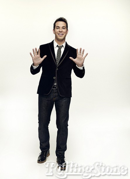 Skylar Astin