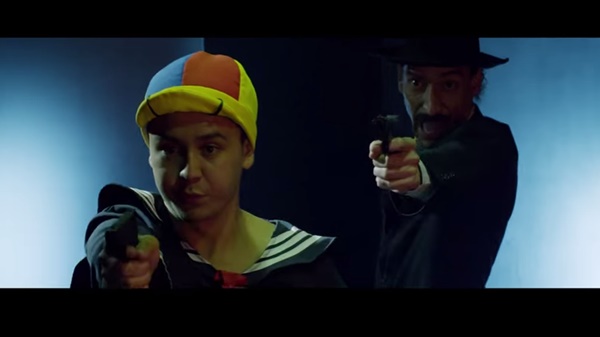 Grupo humorístico transforma personagens de Chaves em assassinos