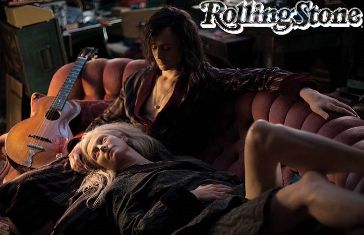 Hiddleston e Tilda em romance existencial.