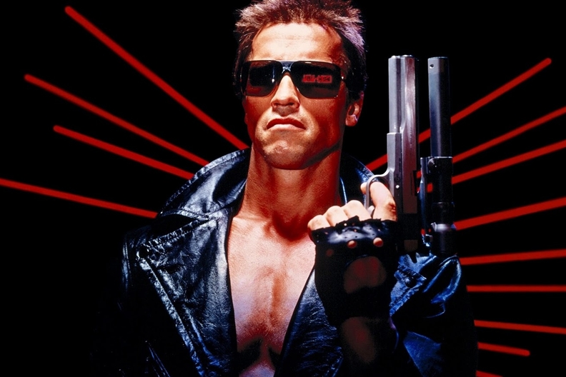 Arnold Schwarzenegger em cena do filme Exterminador do Futuro