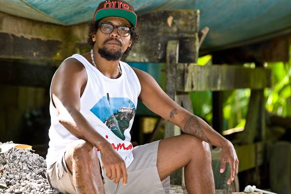 O rapper Gustavo Black Alien