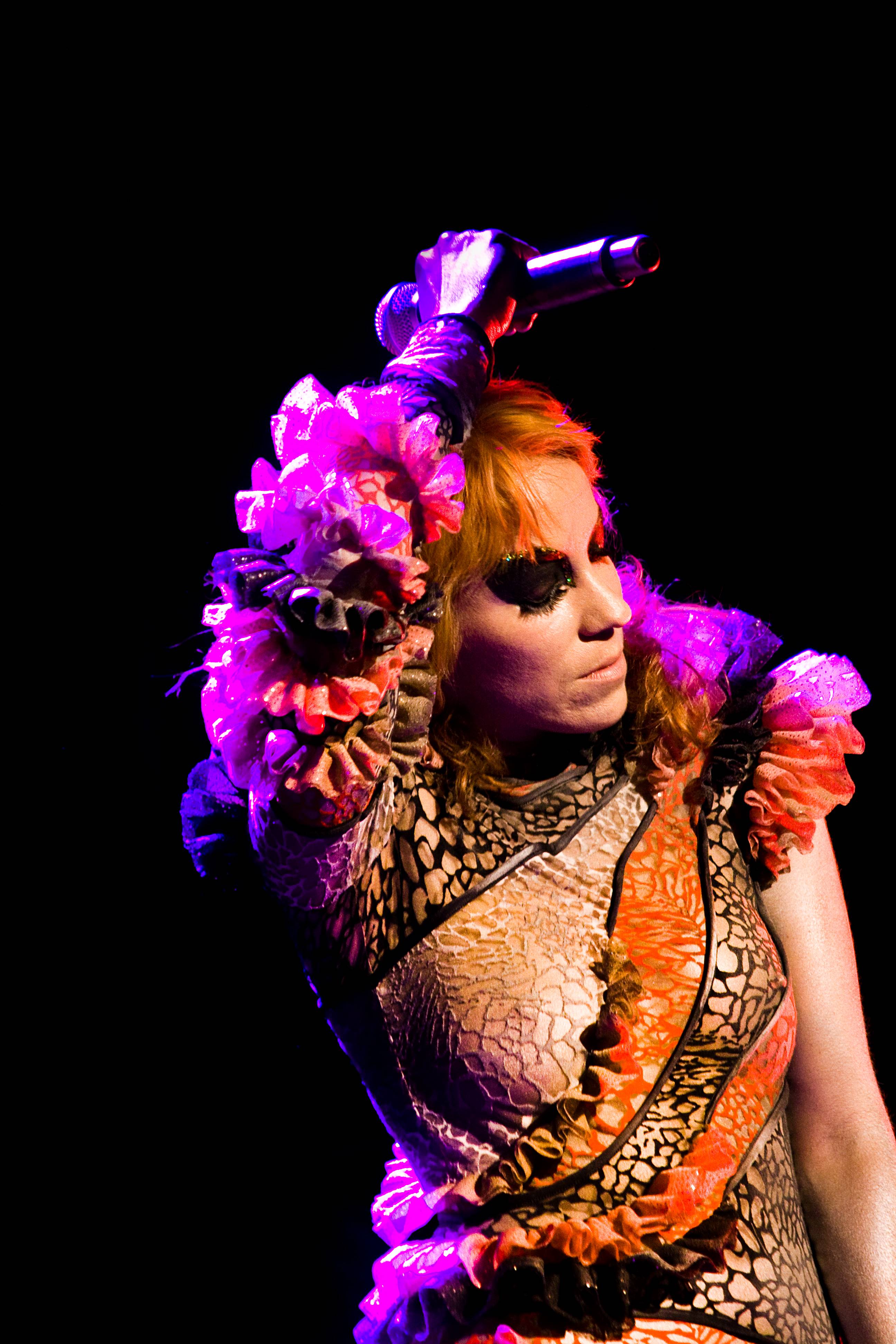 A cantora Karina Buhr é uma das atrações do Festival No Ar Coquetel Molotov 2014