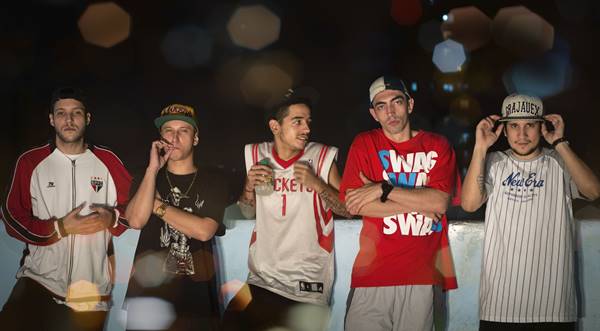 Os grupo de rap Haikaiss e Sujeito a Guincho