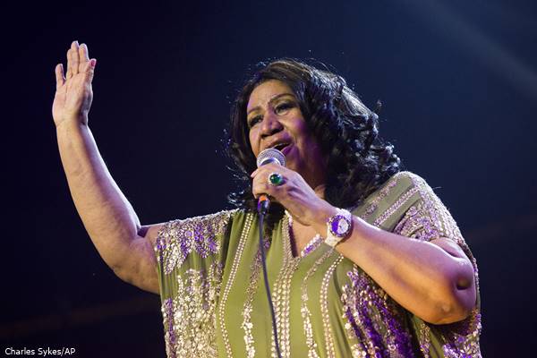 A cantora Aretha Franklin durante show em Nova Jérsei, nos Estados Unidos