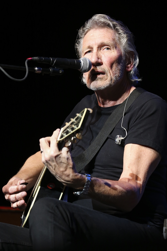 Roger Waters durante show no Madison Square Garden, em Nova York, em novembro de 2013.