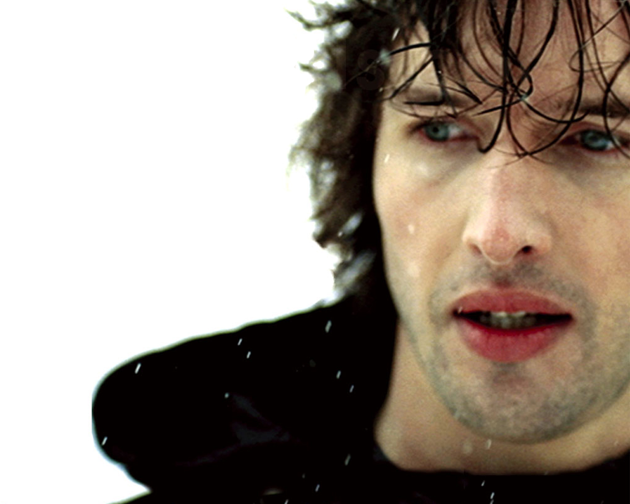 James Blunt pede desculpas por “You're Beautiful”: “Era irritante”