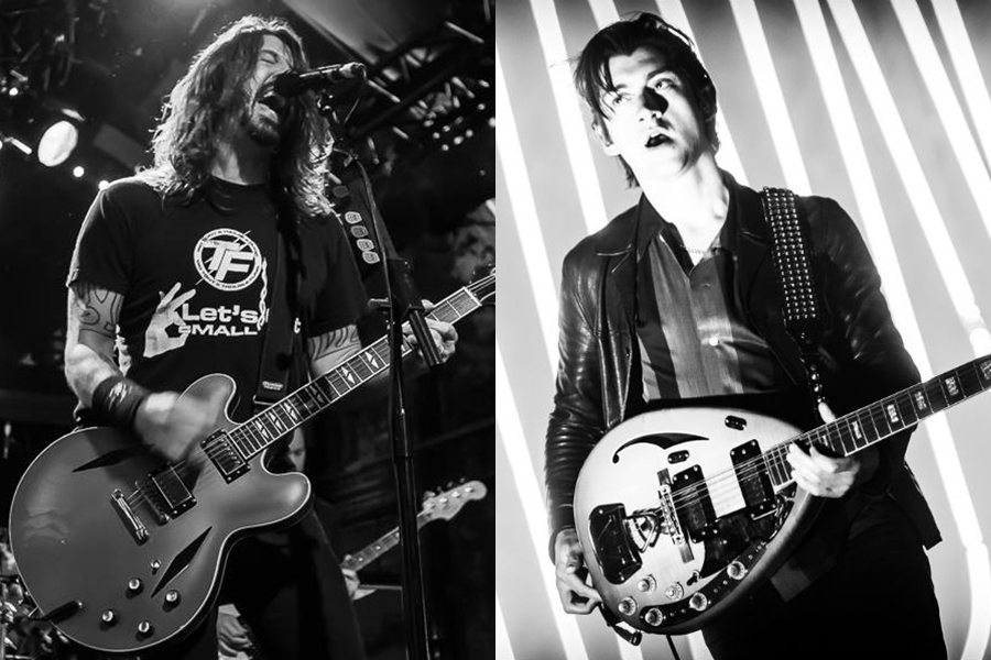 Dave Grohl, à frente do Foo Fighters, e Alex Turner, vocalista e guitarrista do Arctic Monkeys