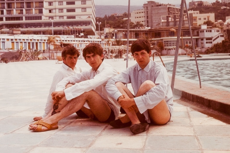 Paul McCartney, George Harrison e Ringo Starr de férias na ilha de Tenerife, na Espanha, em 1963