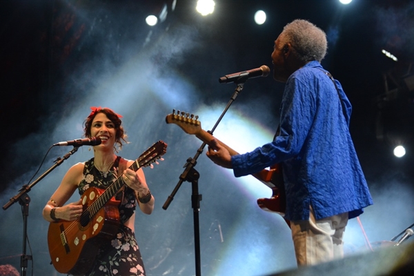 Marisa Monte e Gilberto Gil apresentam o show inédito "Marisa & Gil" no Festival MPB Recife