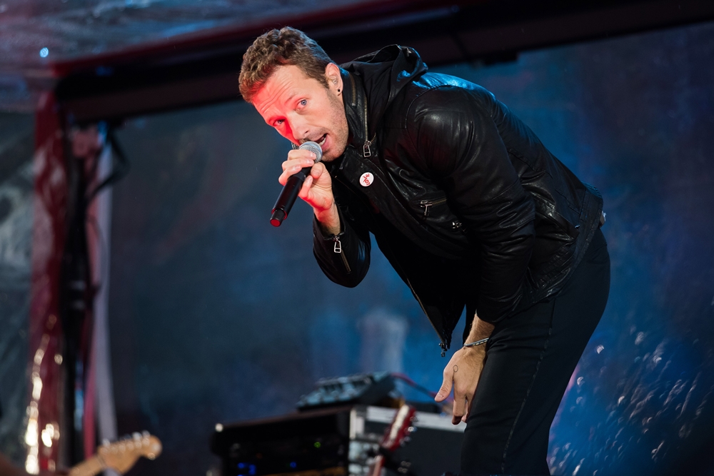 Chris Martin, vocalista do Coldplay, durante apresentação