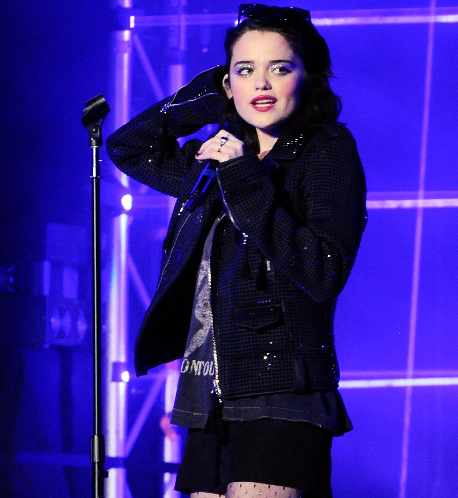 A cantora Sky Ferreira