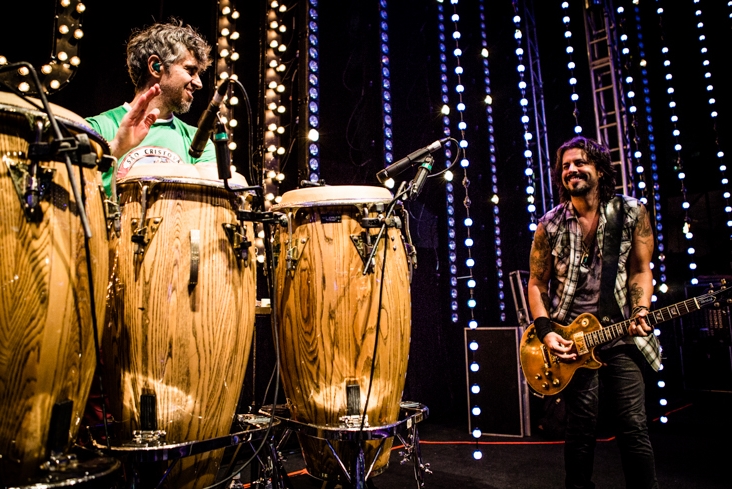 Mauro Refosco com o Jota Quest