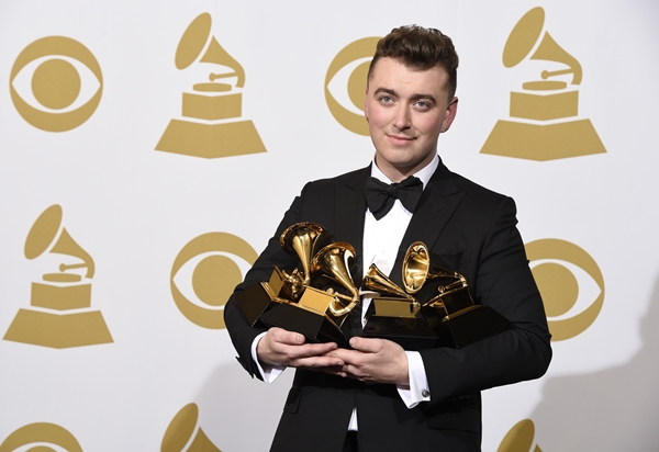 O músico britânico Sam Smith foi o grande vencedor do Grammy 2015, ele triunfou nas categorias de Gravação do Ano, Música do Ano, Artista Revelação e Melhor Álbum Pop Vocal