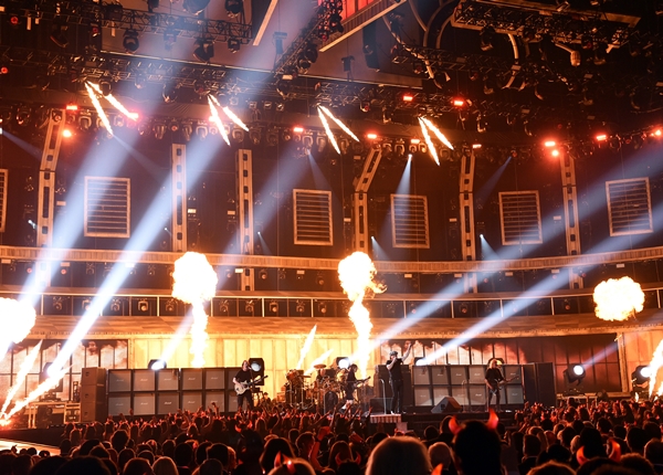 Grammy 2015: como a premiação substituiu discursos longos por apresentações históricas