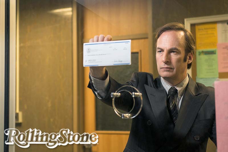 Com outra identidade na série, Saul ainda engatinhava na picaretagem    URSULA COYOTE/AMC; JACOB LEWIS/AMC