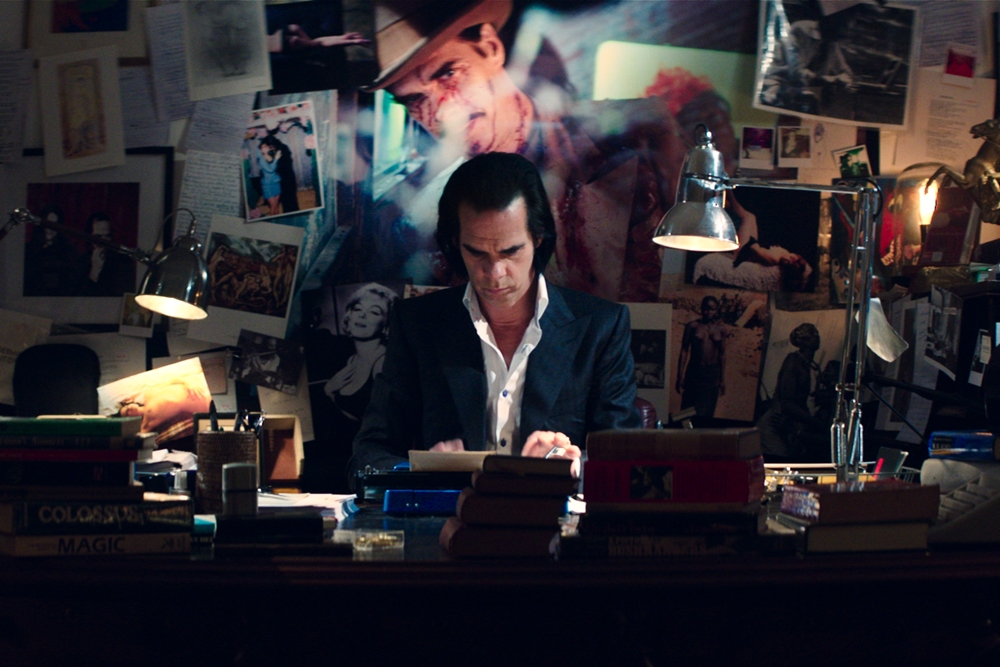 Nick Cave escreve em cena de 20.000 Dias na Terra
