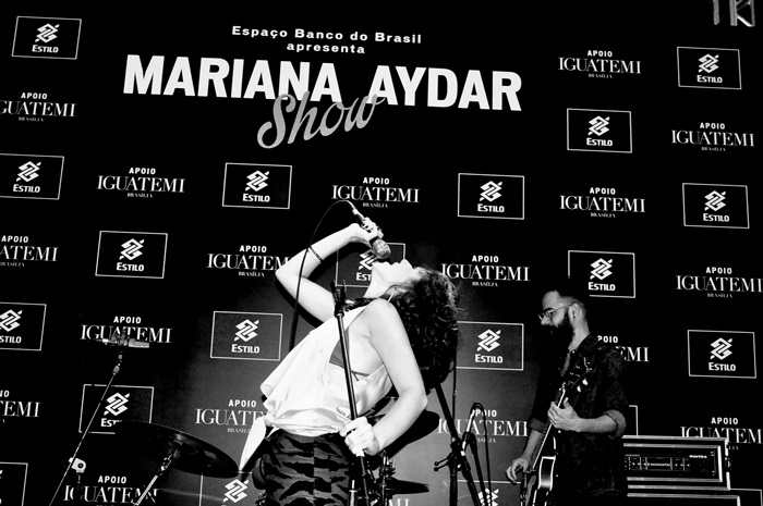 Aconteceu no último sábado, 21, o show de encerramento do projeto Verão Estilo do Banco do Brasil. Em parceria com o Iguatemi Brasília, o público pôde ver no Espaço BB um show aberto da cantora paulista Mariana Aydar.