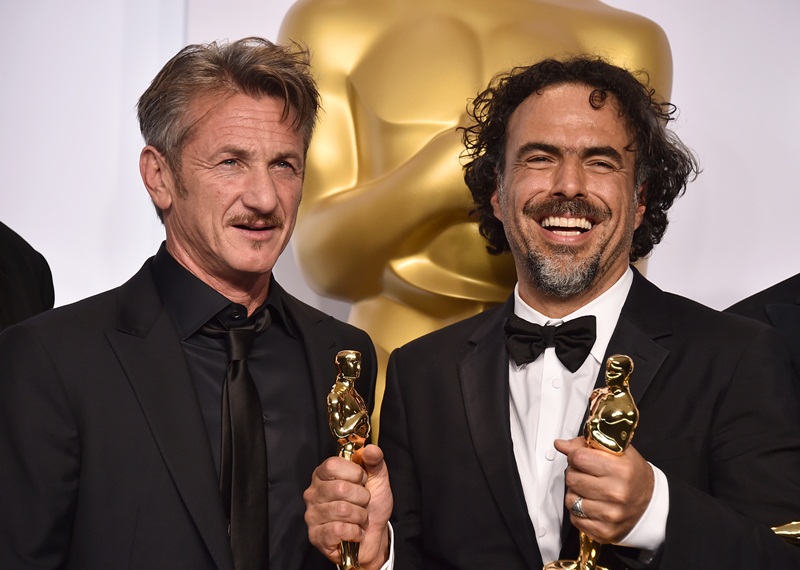 Ator e diretor durante a entrega do Oscar-2015