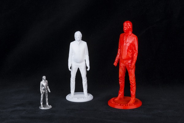 Modelos de bonecos com o ex-beatle