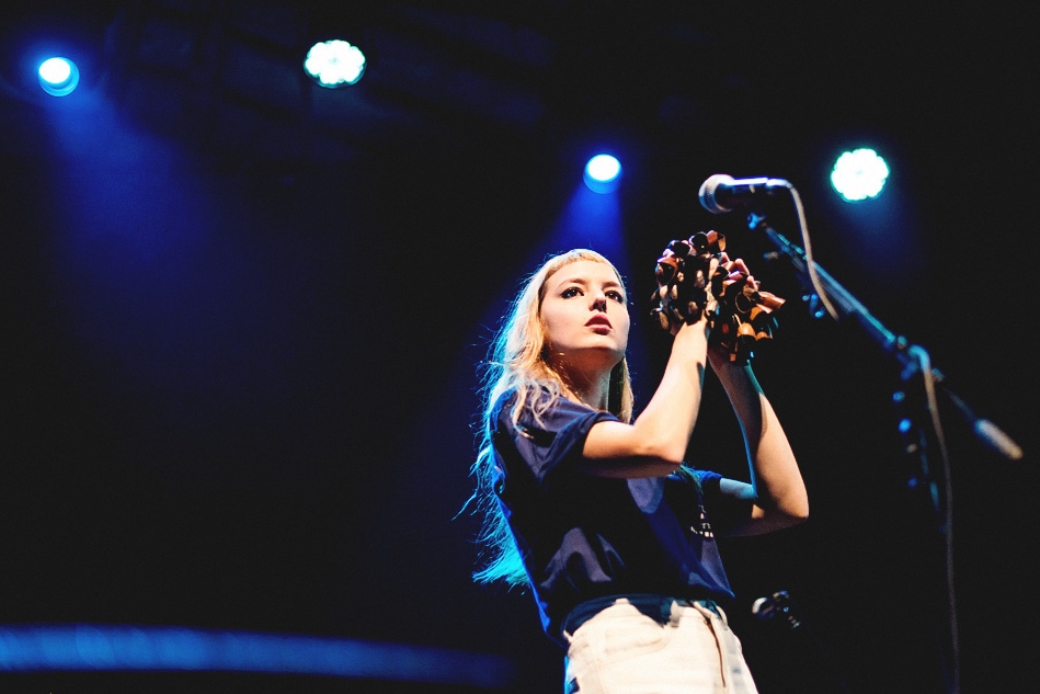 Mallu Magalhães em show da Banda do Mar
