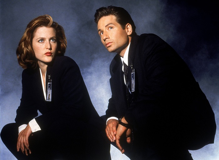David Duchovny (Fox Mulder) e Gillian Anderson (Dana Scully), protagonista de Arquixo X
