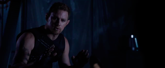 Channing Tatum em cena do filme O Destino de Júpiter.