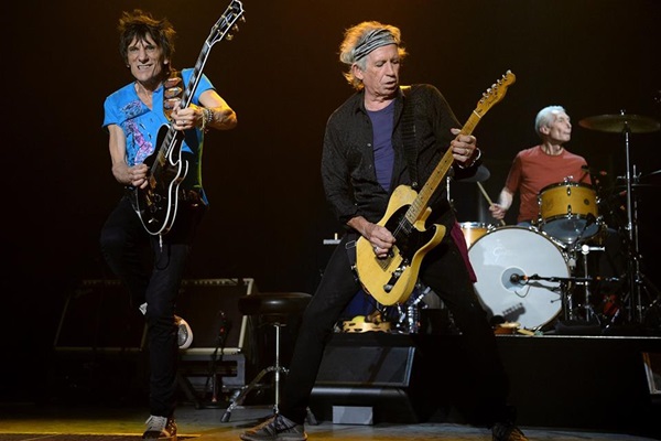 Banda durante apresentação em 20 de maio de 2015, em Los Angeles