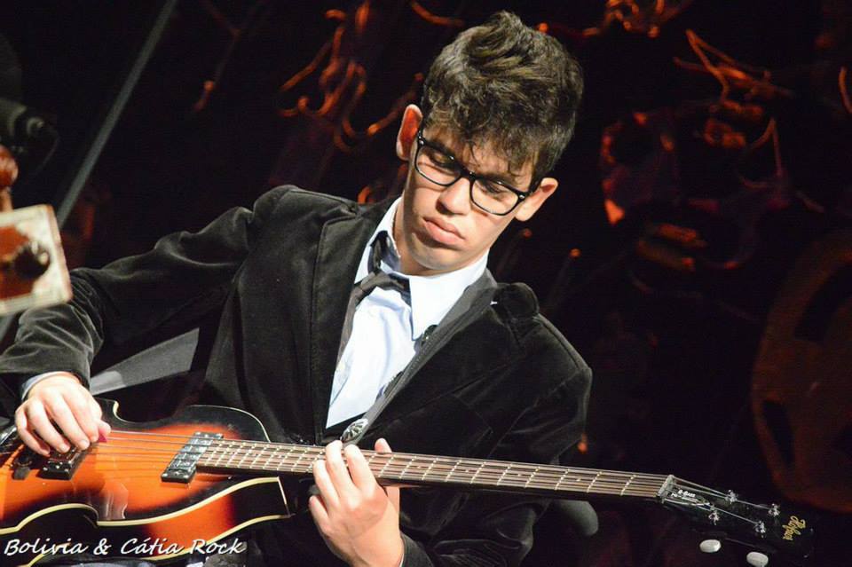 Baixista do Bombay Groovy, que morreu em 22 de maio de 2015'