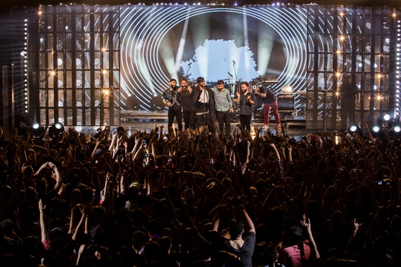 Banda na gravação do DVD ao vivo 15 Anos, em São Paulo