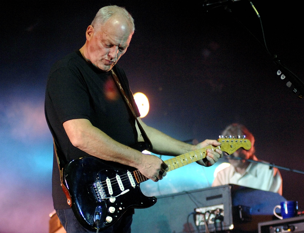 David Gilmour durante show na Itália, em 2006