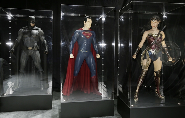 Uniformes - Batman vs Superman: A Origem da Justiça