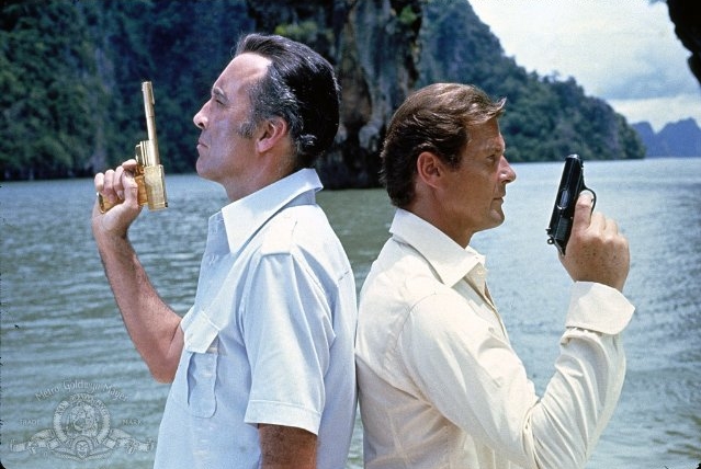 Galeria: carreira Christopher Lee/  007 Contra o Homem com a Pistola de Ouro