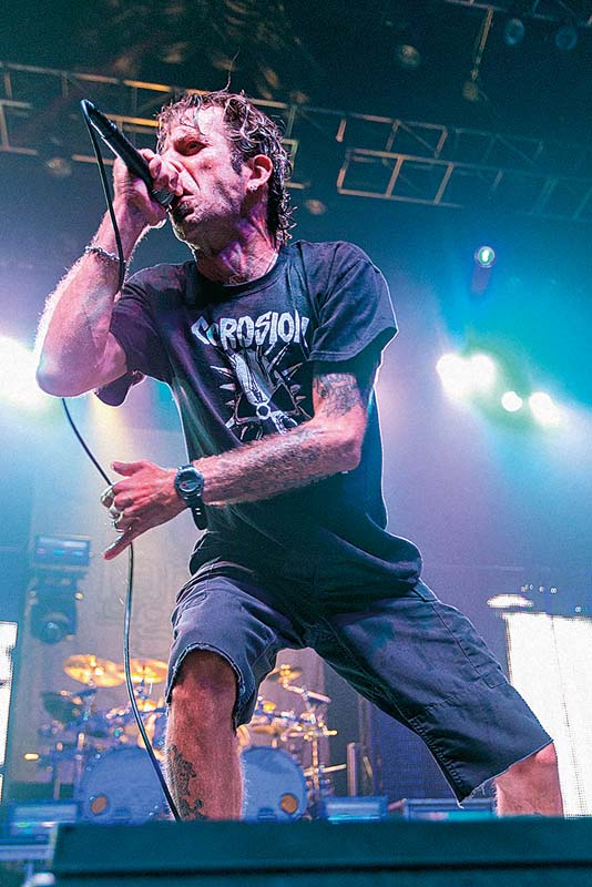 MARCADO  Randy Blythe se lembra todos os dias do confinamento