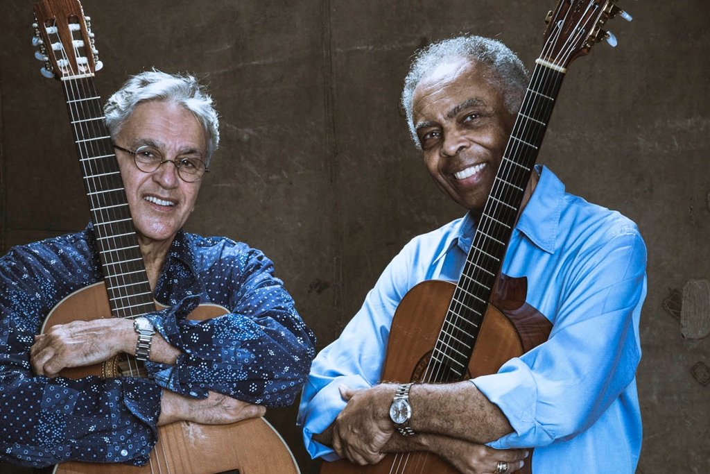 Caetano Veloso e Gilberto Gil em foto de divulgação da turnê Dois Amigos, Um Século de Música