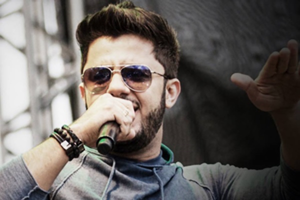 Cantor Cristiano Araújo