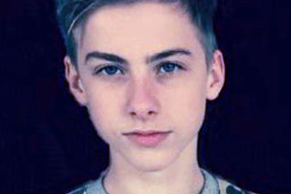 Arthur Cave, filho de Nick Cave