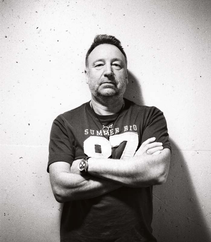 Hook garante que o Joy Division não era só tristeza