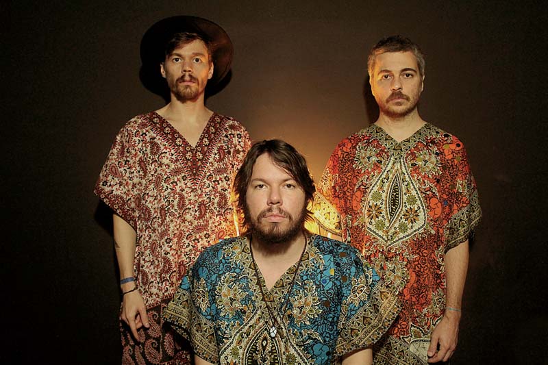 (Da esq. para a dir.)Rodrigo Damati, Teago Oliveira e Felipe Dieder compõem o Maglore.