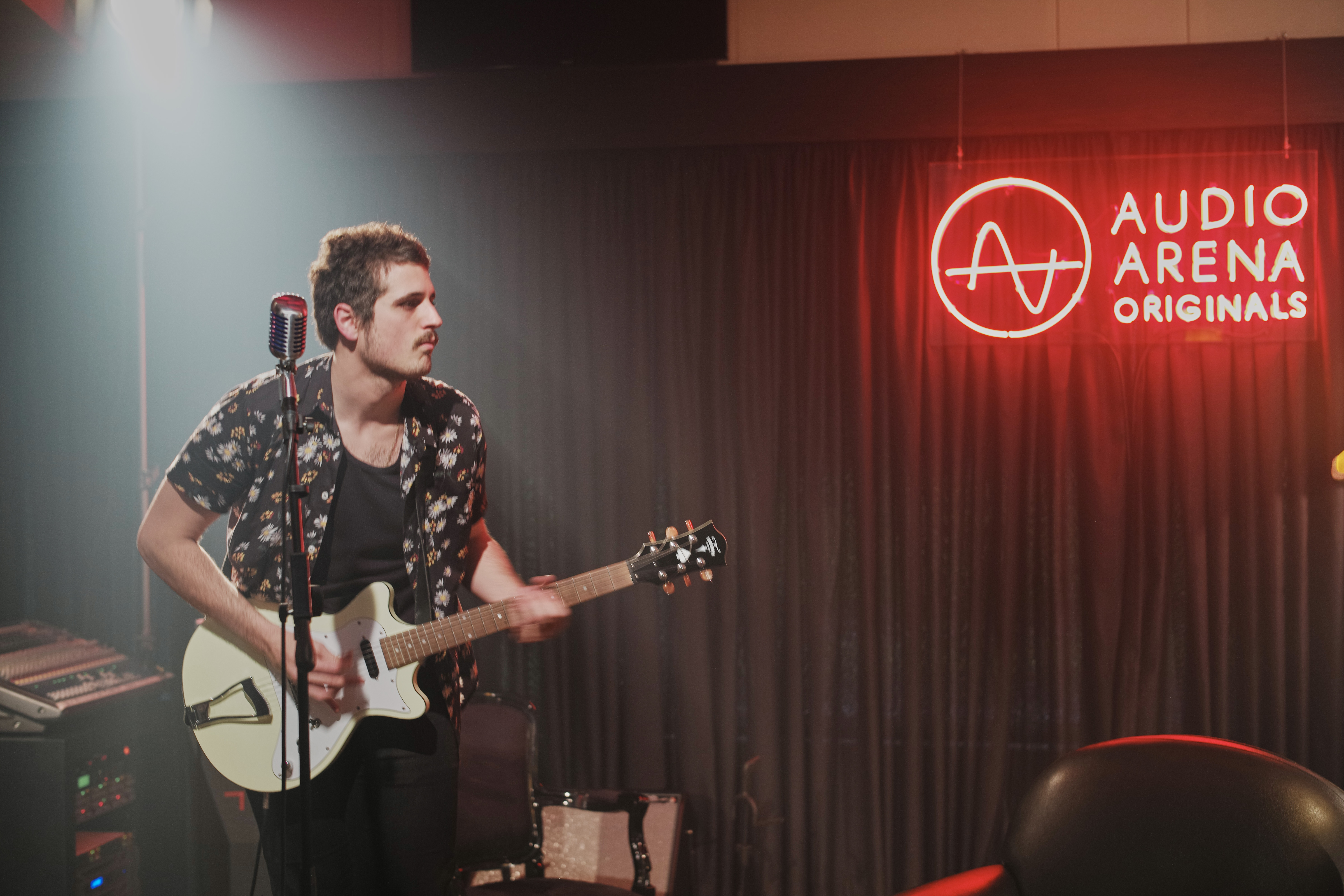 Matheus Zingano, do Desert Killers, no AudioArena Originals