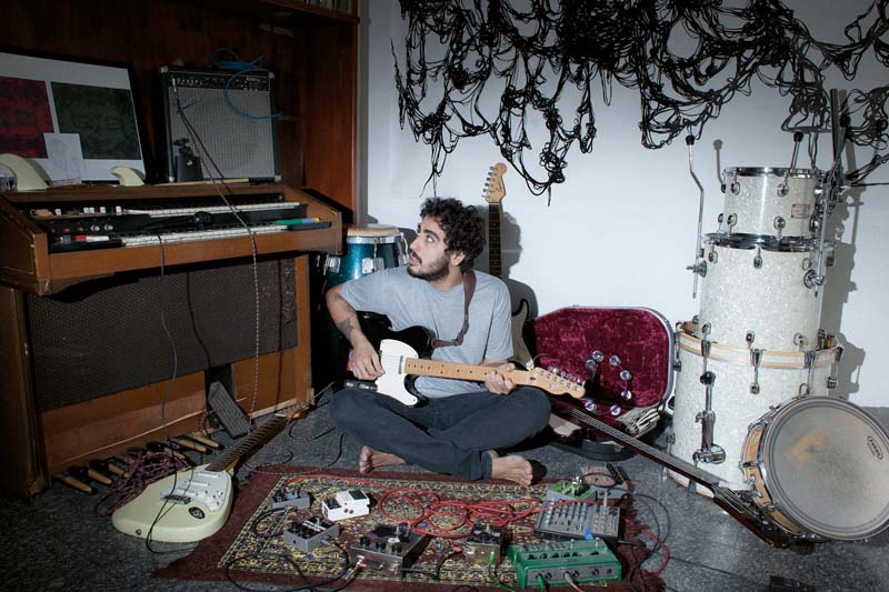 AMPLIANDO SONS  Julito Cavalcante faz música psicodélica com o Bike