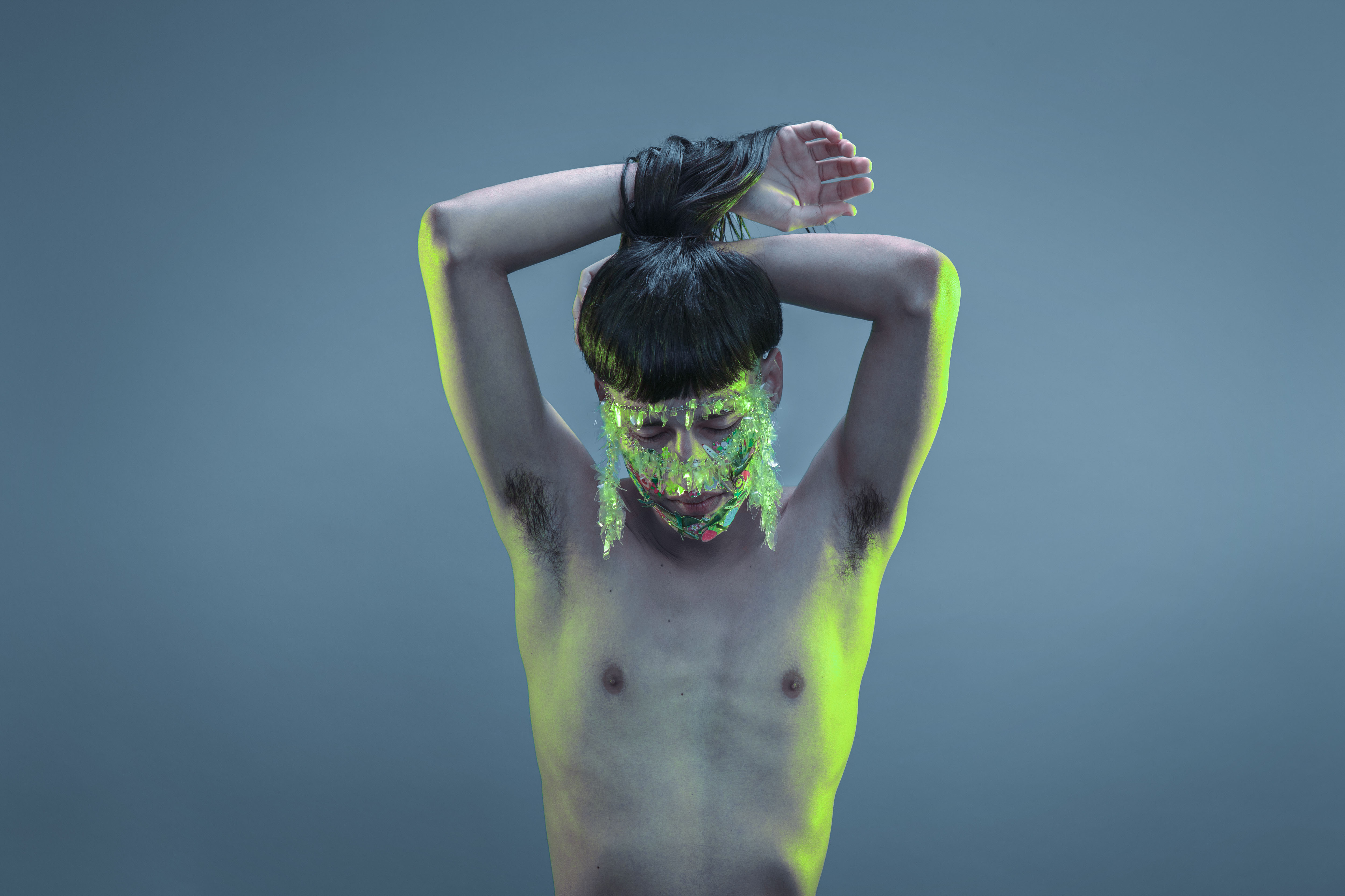 Jaloo faz mergulho psicodélico no centro de São Paulo no clipe de "Insight"