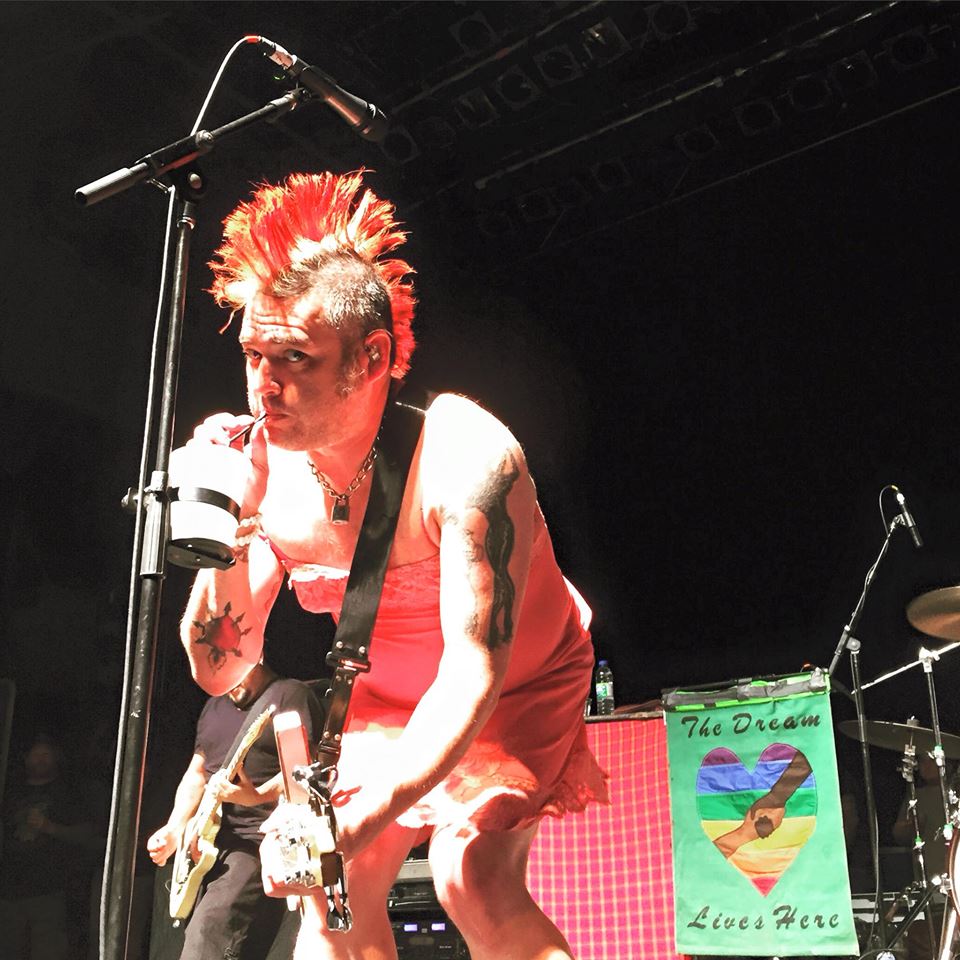 Fat Mike, vocalista do NOFX.