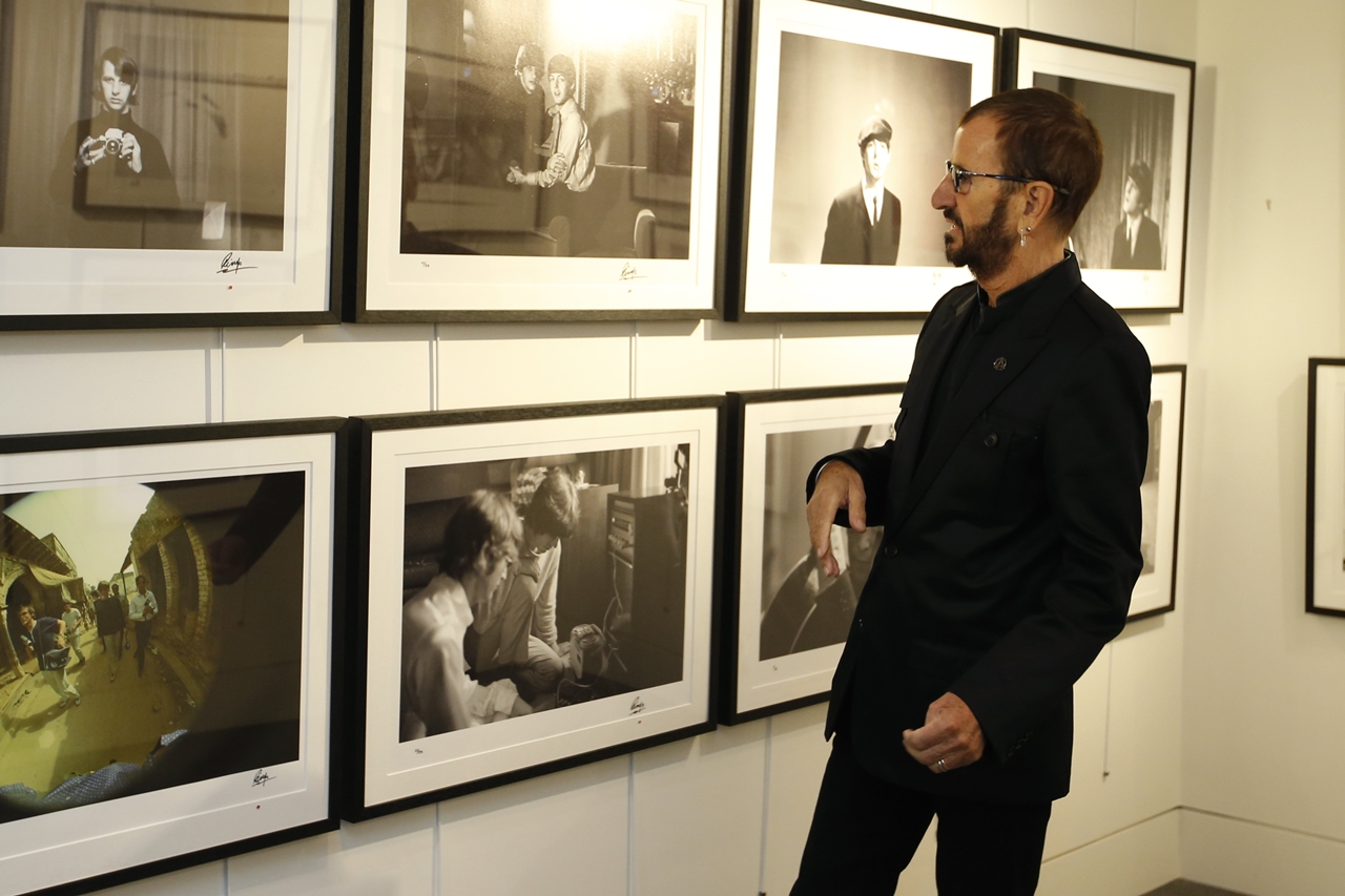 Ringo Starr em exposição fotográfica dos Beatles em Londres, na Inglaterra