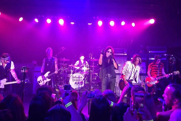 Hollywood Vampires na primeira exibição ao vivo da banda