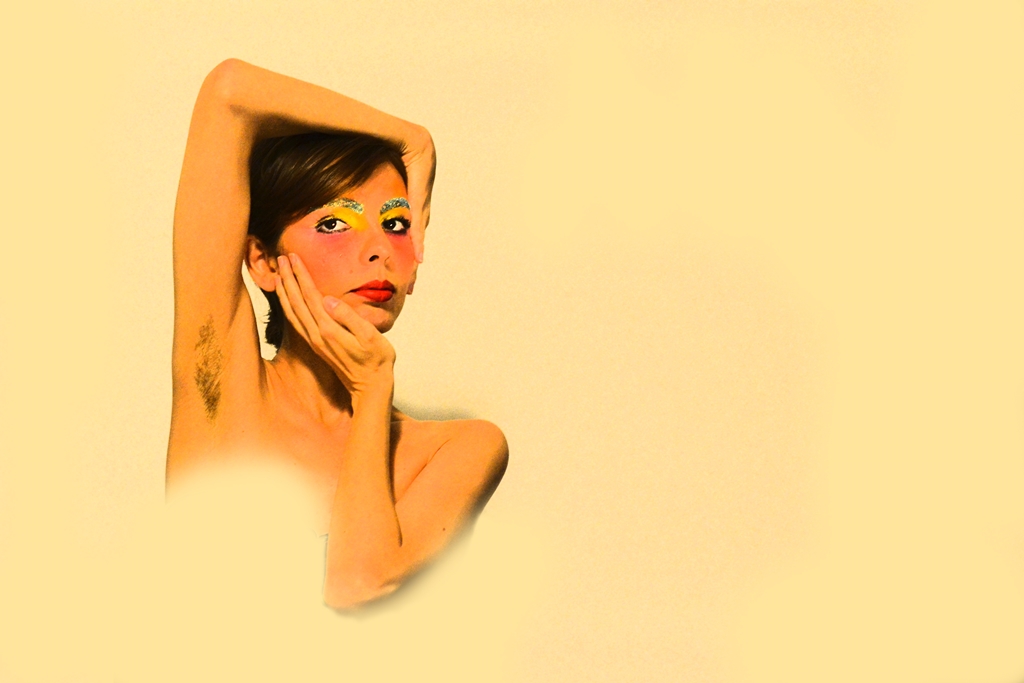 A cantora Ana Cláudia Lomelino, do Tono, em carreira solo