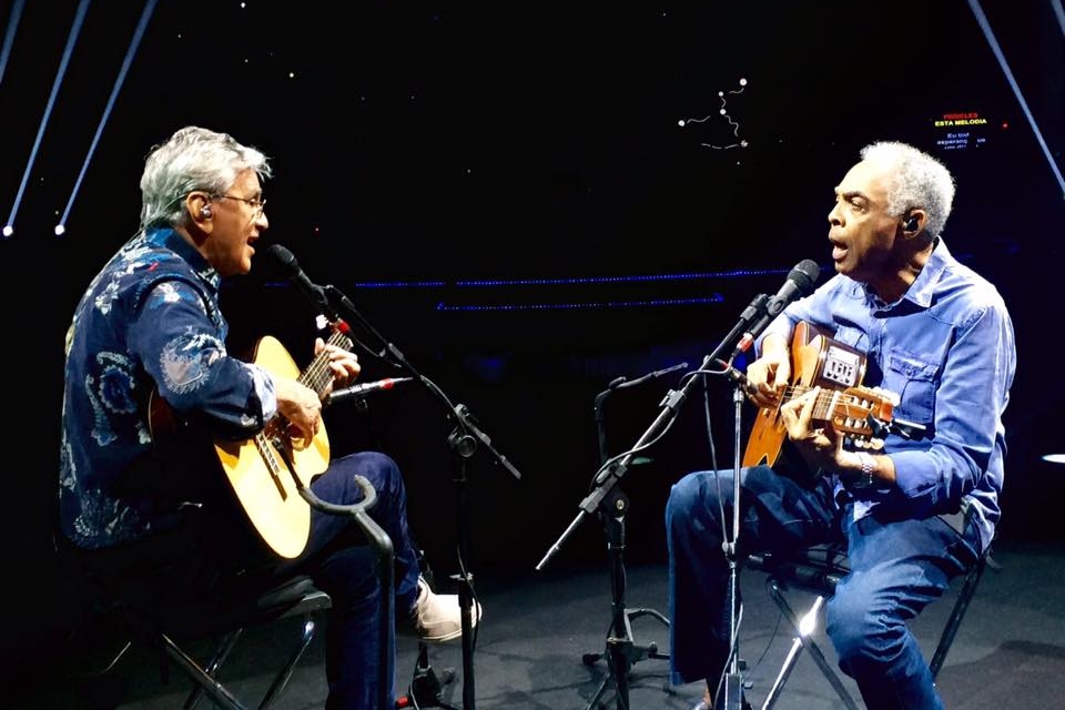 Gilberto Gil e Caetano Veloso em show da turnê Dois Amigos, Um Século de Música