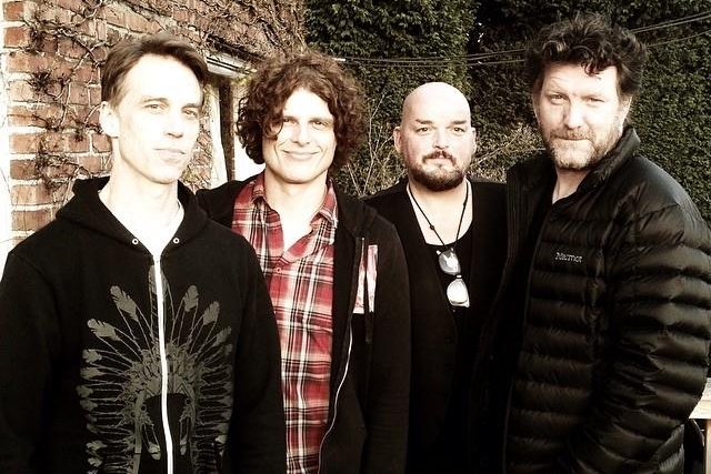 O supergrupo de Seattle Ten Commandos