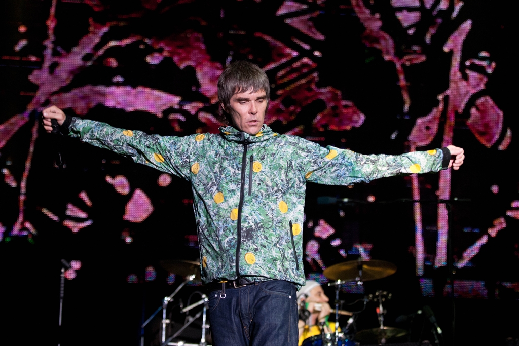 Ian Brown, vocalista do Stone Roses, durante apresentação da banda