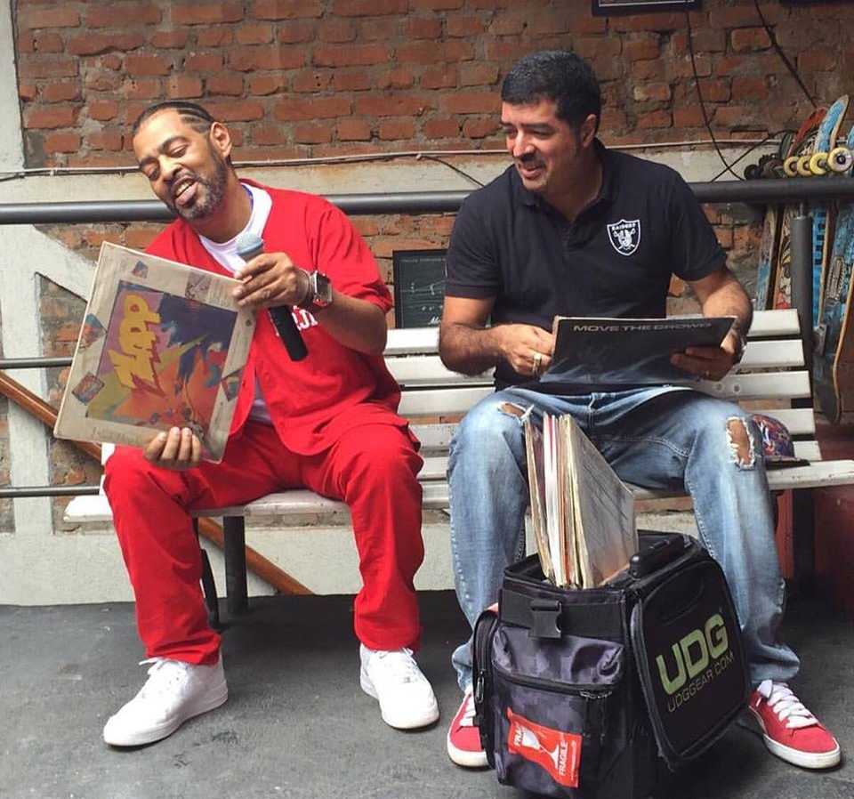 A dupla de hip-hop Thaíde & DJ Hum em reencontro após 15 anos, para um show em São Paulo