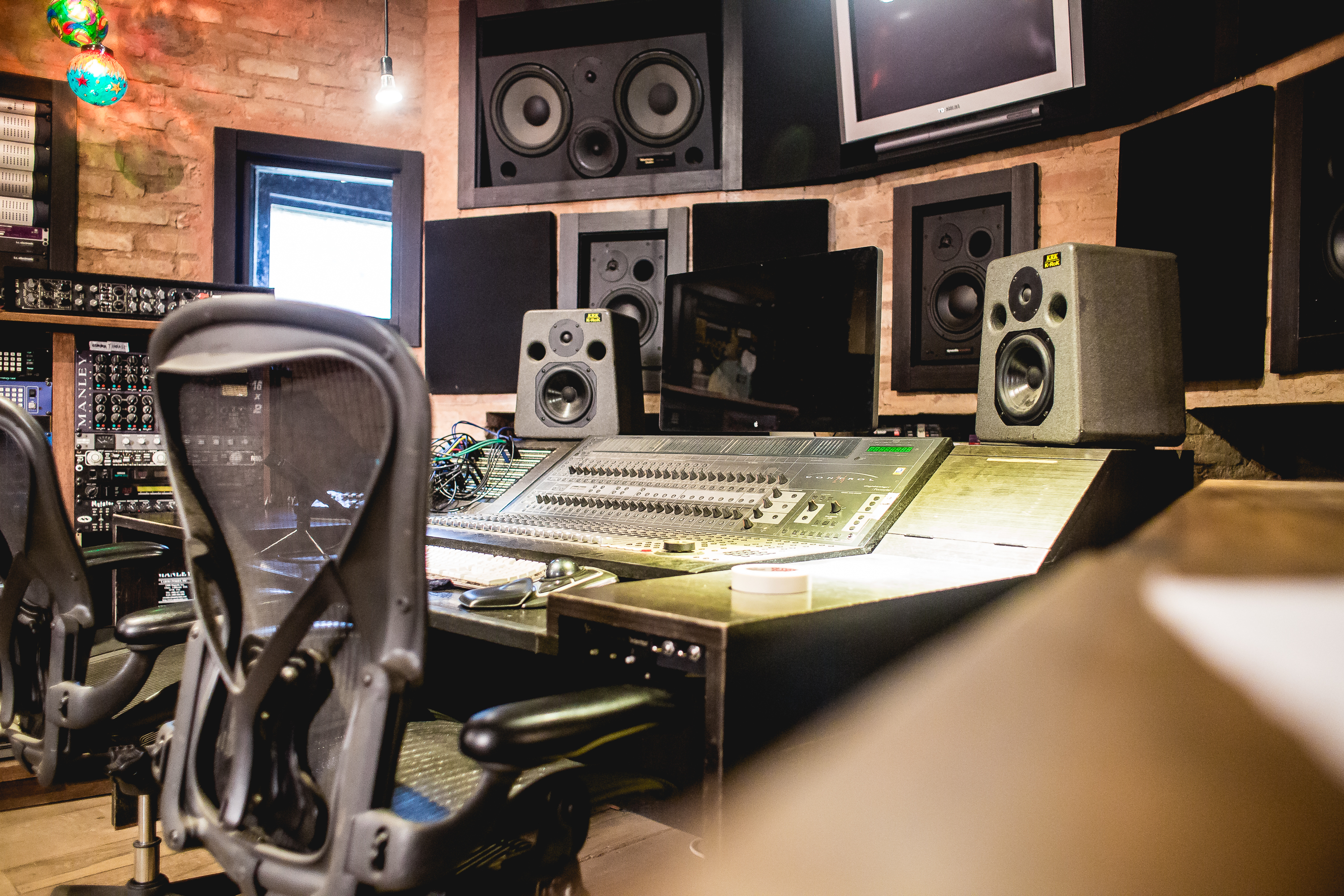 Converse - Estúdios - Toca do Bandido